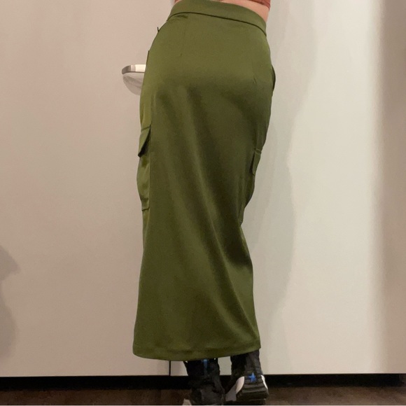 🌿Nwt House of Harlow 1960 plant green satin cargo pocket skirt slit midi XS - Picture 3 of 14